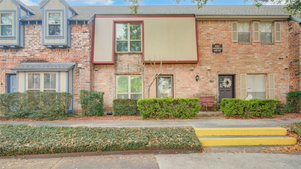 Unit for sale at 850 Threadneedle Street, Houston, TX 77079
