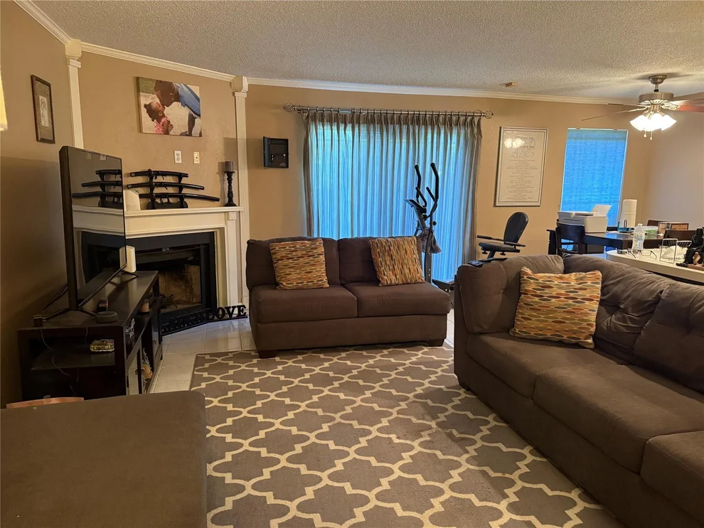 Unit for sale at 2120 El Paseo Street, Houston, TX 77054