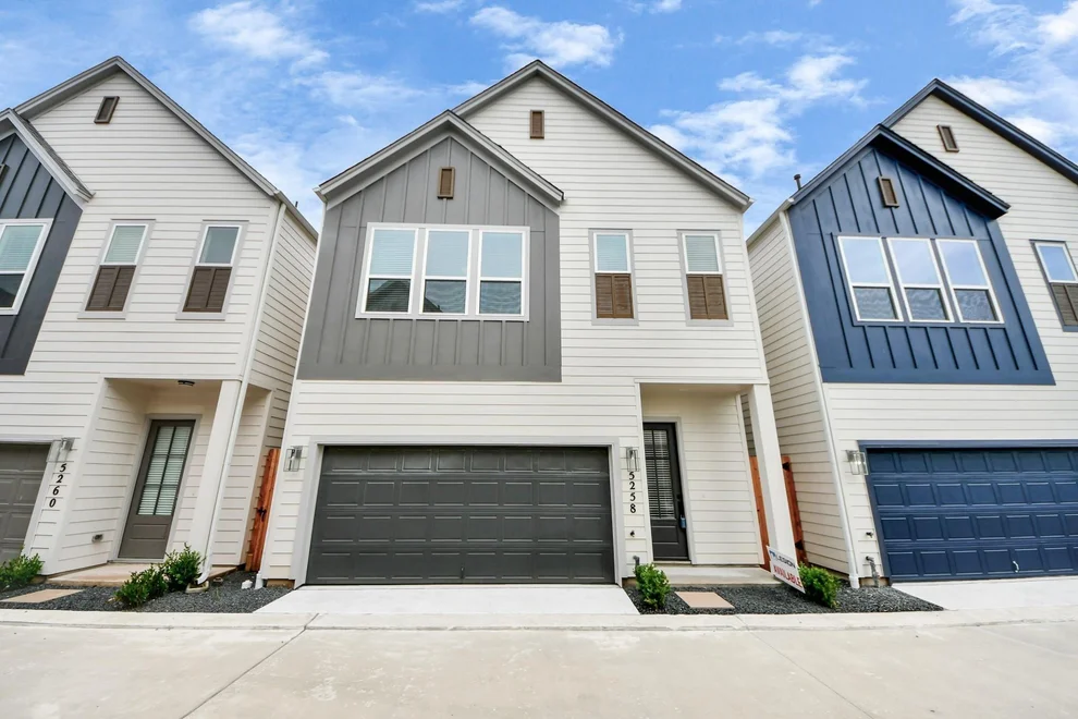 Unit for sale at 5258 Texas Street, Houston, TX 77011