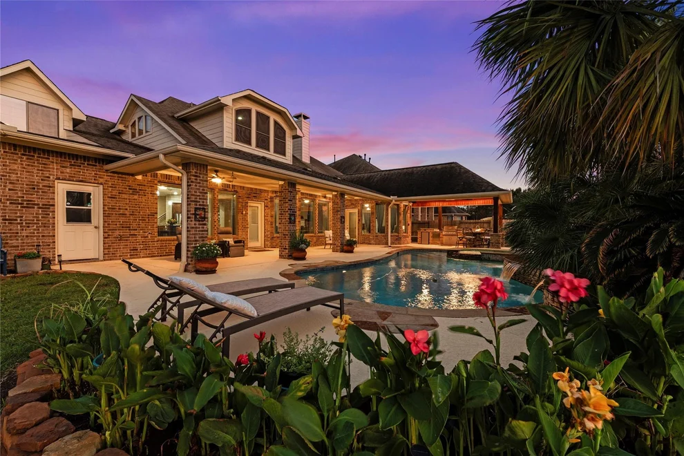 Unit for sale at 8607 Crossriver Lane, Houston, TX 77095