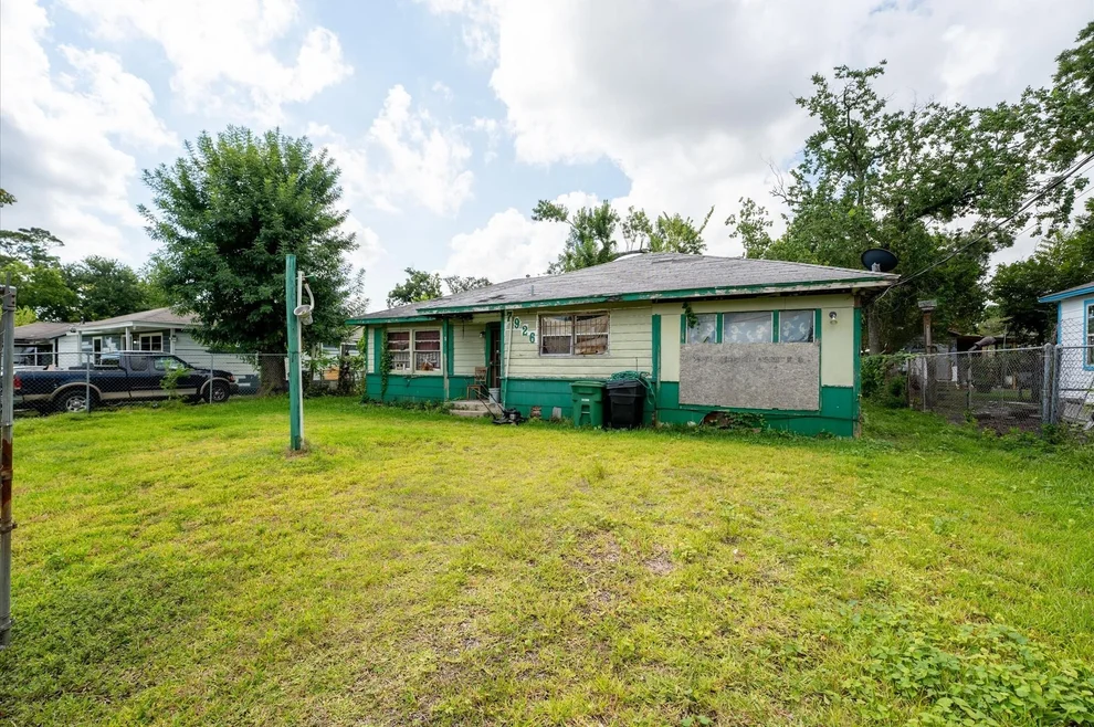 Unit for sale at 7926 Linda Vista Road, Houston, TX 77028