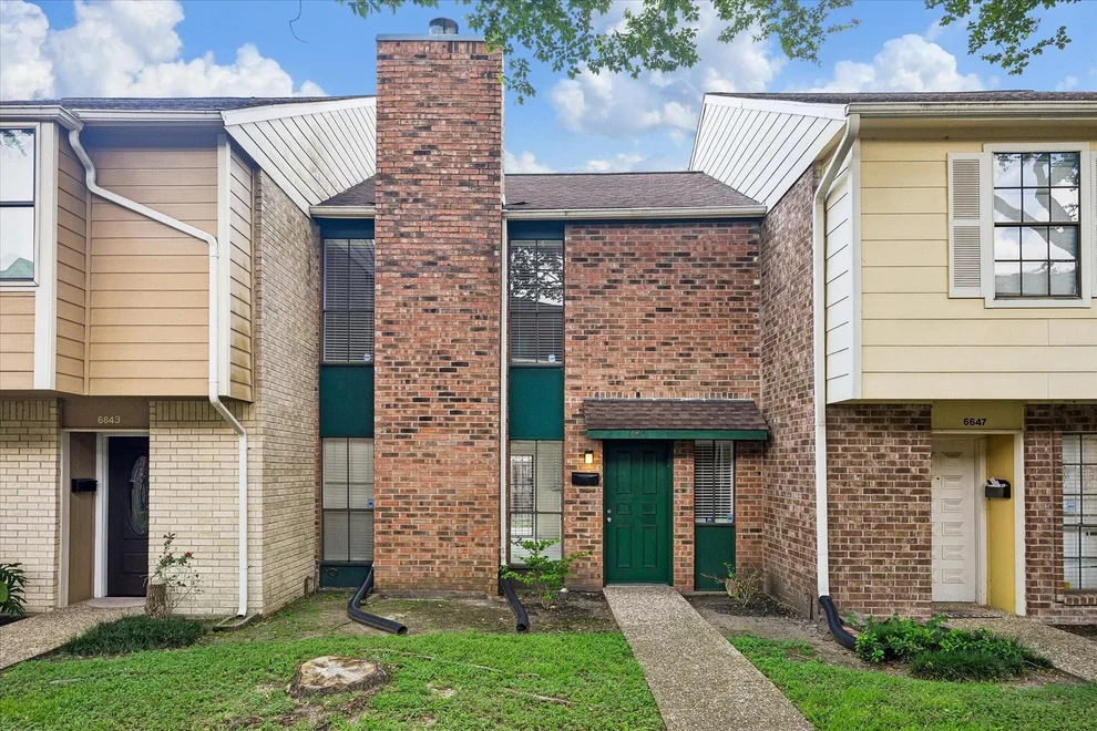 Unit for sale at 6645 Wanda Lane, Houston, TX 77074