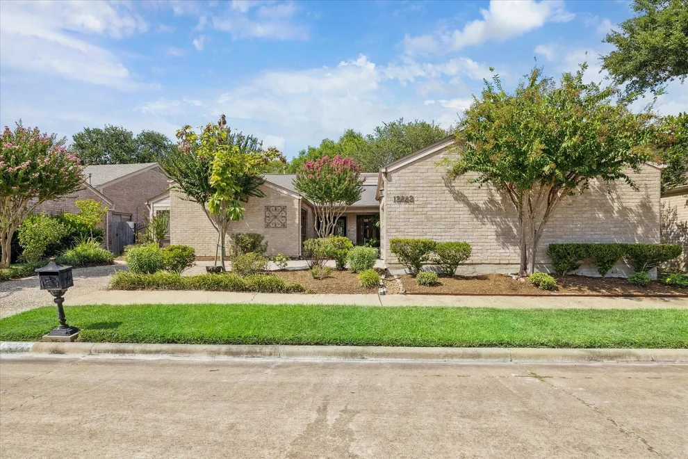 Unit for sale at 12222 Ravenmoor Drive, Houston, TX 77077