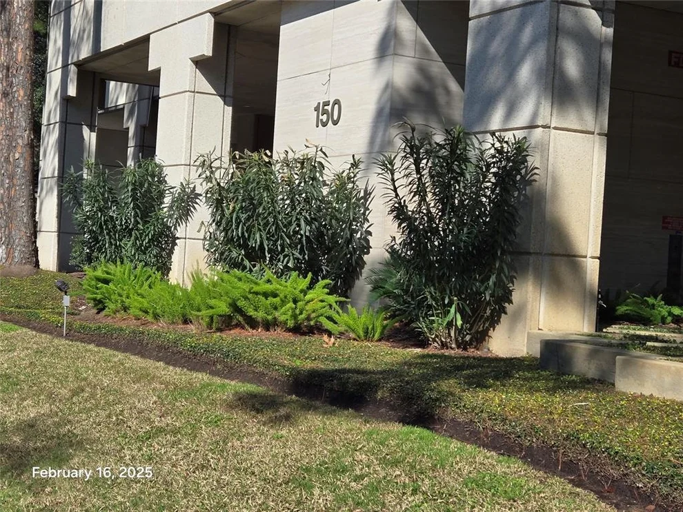 Unit for sale at 150 Gessner Road, Houston, TX 77024