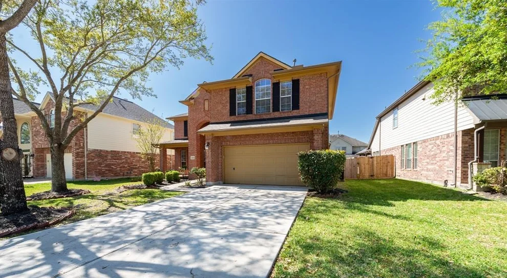 Unit for sale at 12818 Quail Creek Drive, Pearland, TX 77584