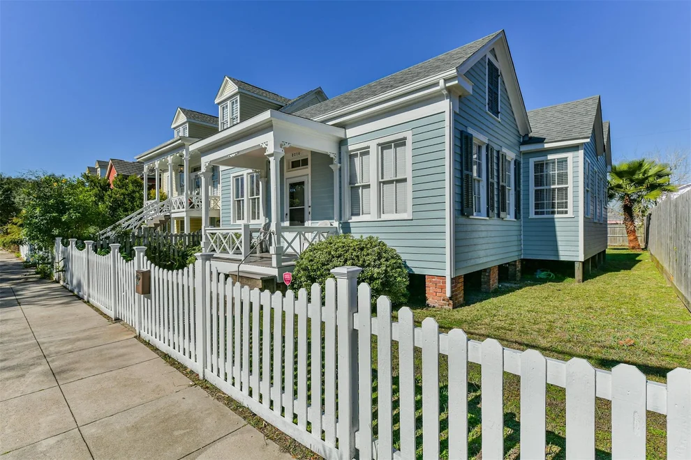 Unit for sale at 3210 Ursuline Street, Galveston, TX 77550
