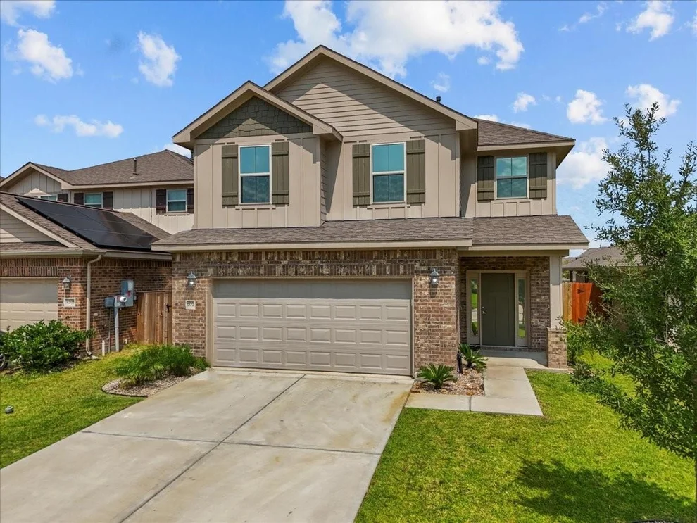 Unit for sale at 4207 W Bayou Maison Circle, Dickinson, TX 77539