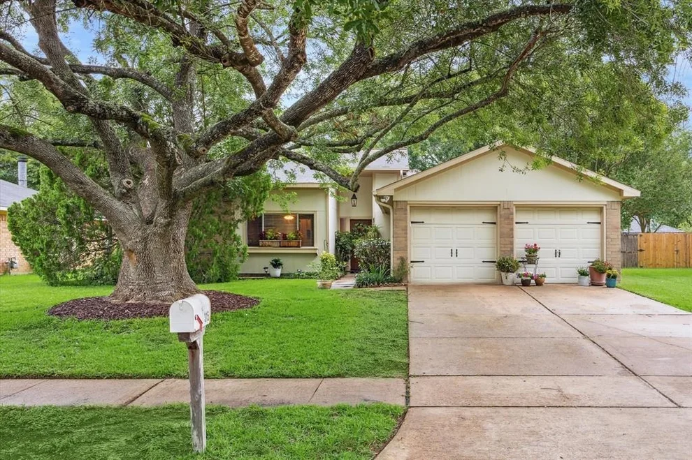 Unit for sale at 315 Village Creek Drive, Webster, TX 77598