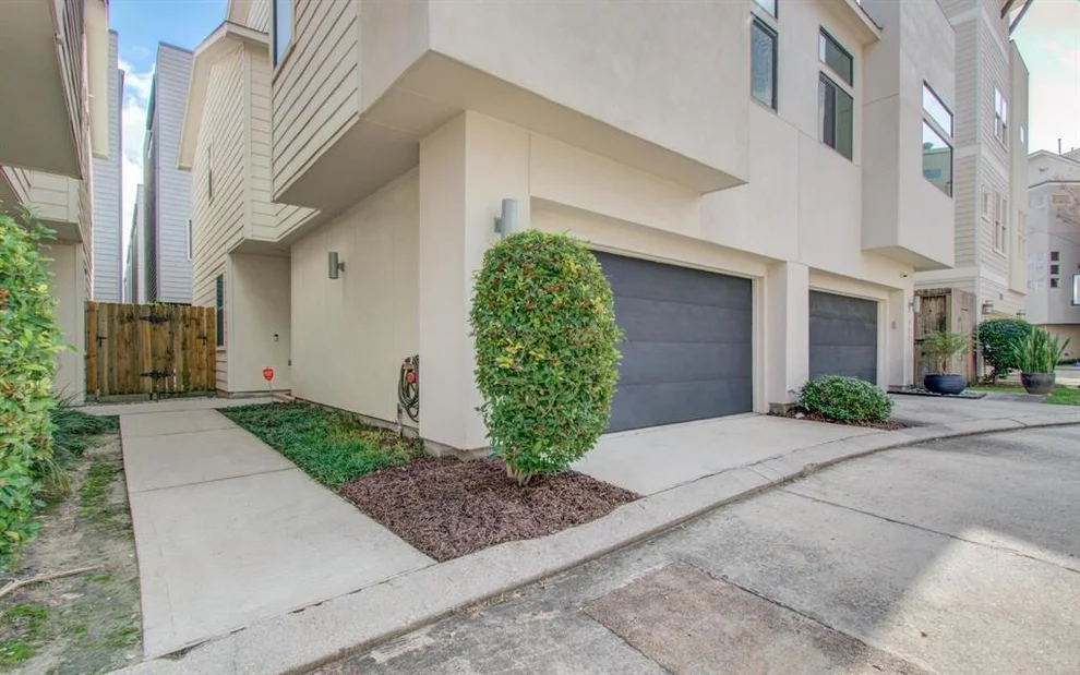 Unit for sale at 115 Adam Lane, Houston, TX 77003