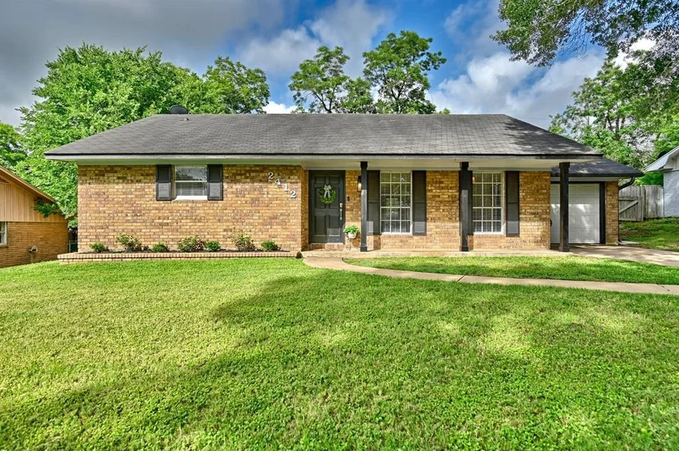 Unit for sale at 2412 Airline Drive, Brenham, TX 77833