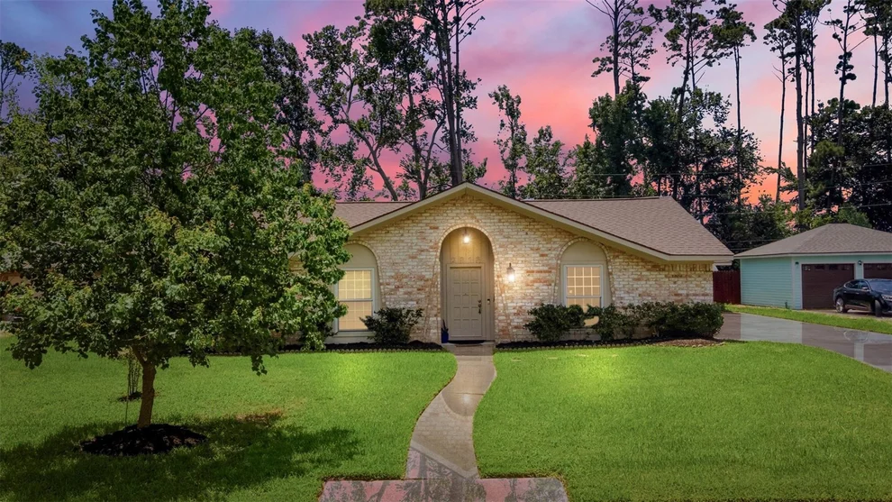 Unit for sale at 2818 Frostwood Circle, Dickinson, TX 77539