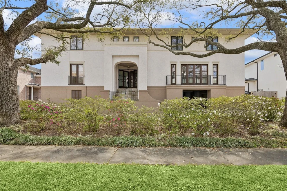 Unit for sale at 5027 Heatherglen Drive, Houston, TX 77096