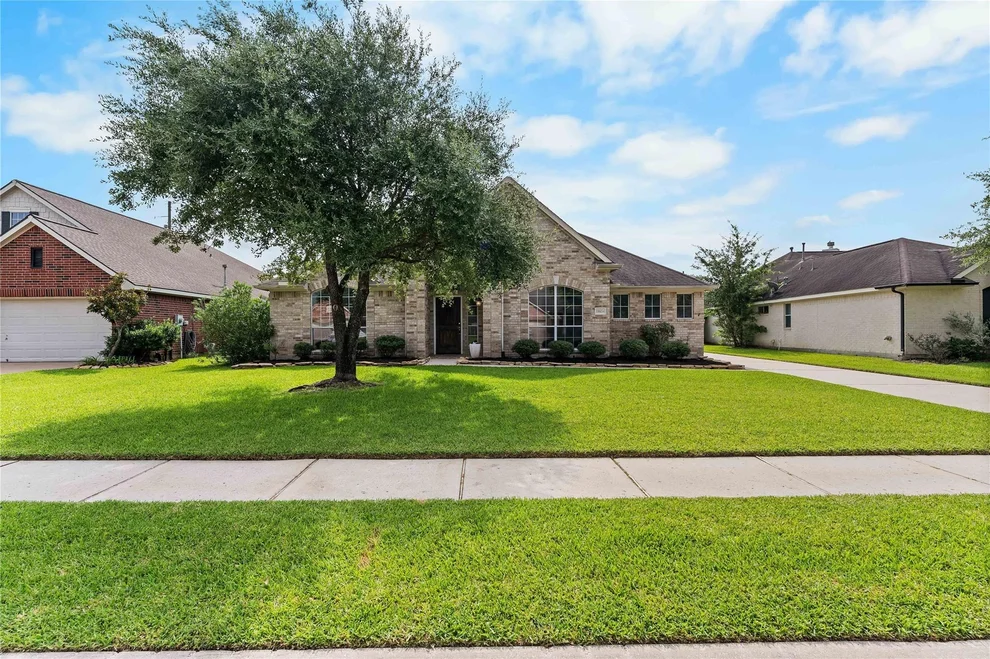 Unit for sale at 18634 Summercliff Lane, Tomball, TX 77377