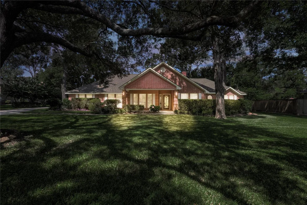 Unit for sale at 23611 Indian Hills Circle, Tomball, TX 77377