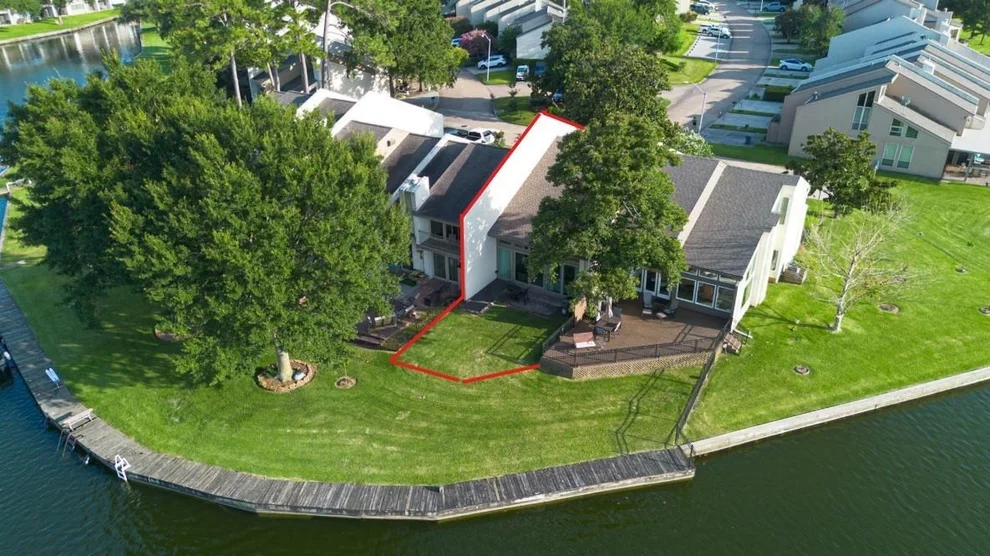 Unit for sale at 4018 Knollcrest Drive, Montgomery, TX 77356