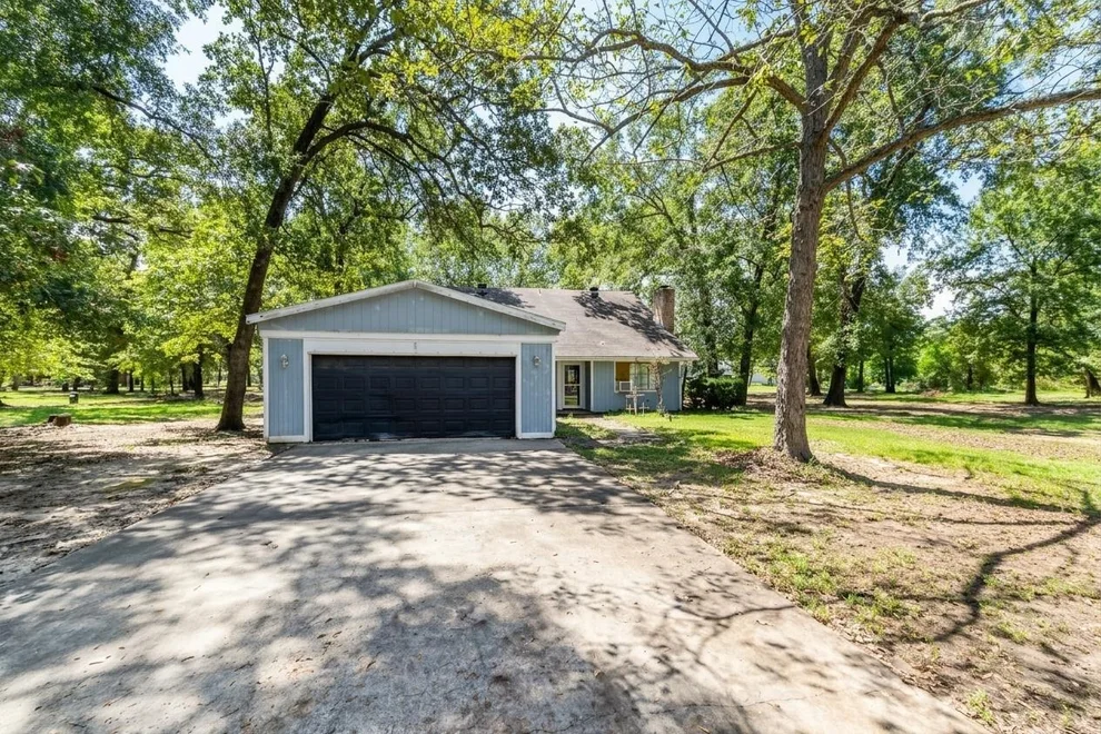 Unit for sale at 292 Autumn Lane, Livingston, TX 77351