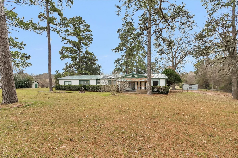 Unit for sale at 83 Northwood Circle, New Waverly, TX 77358