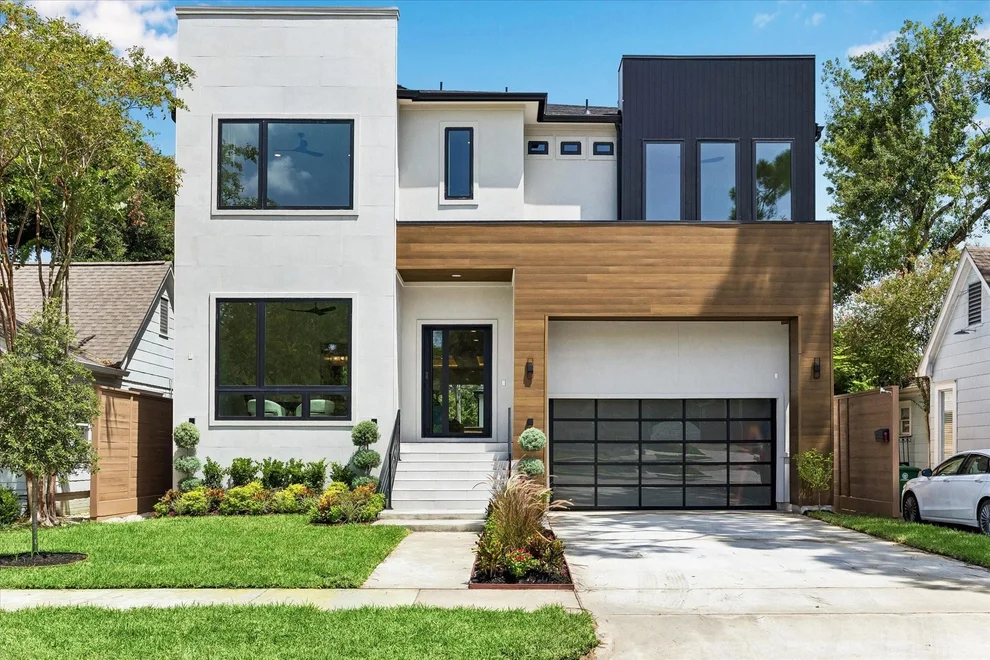 Unit for sale at 2526 Southgate Boulevard, Houston, TX 77030