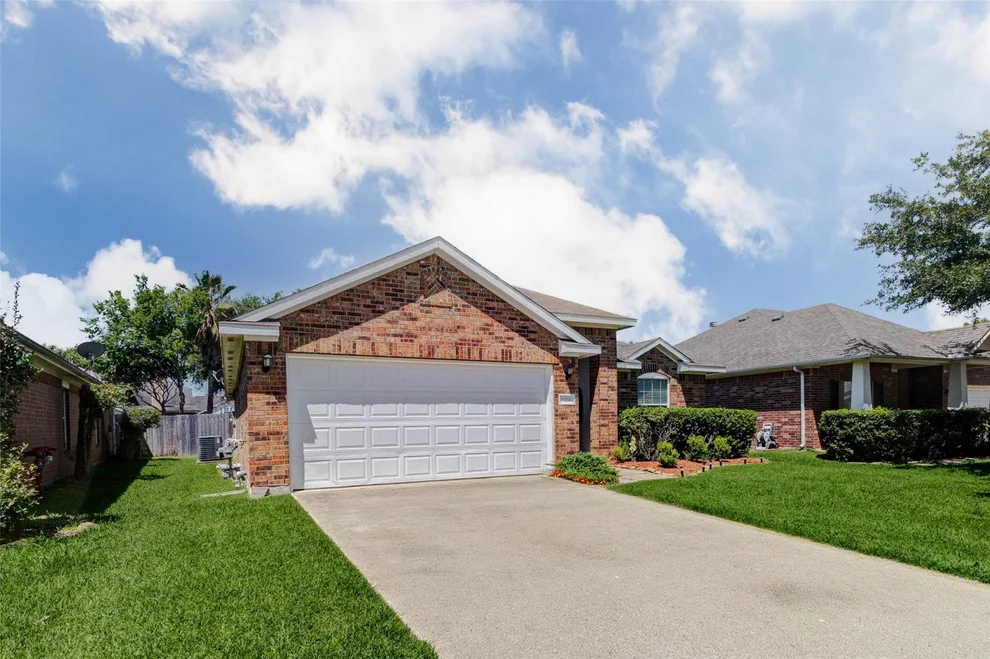 Unit for sale at 7326 Wimberly Oaks Lane, Richmond, TX 77407