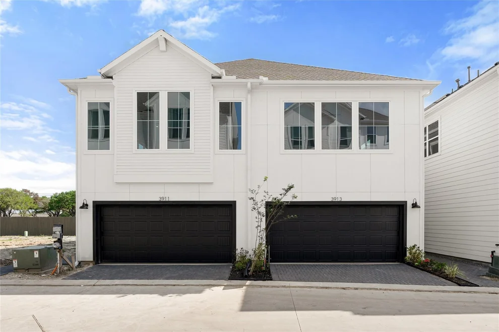 Unit for sale at 3905 Willowbend Point Drive, Houston, TX 77025