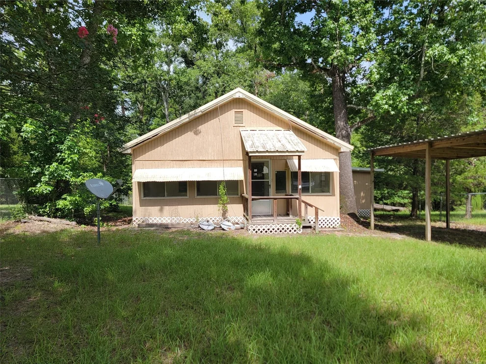Unit for sale at 156 White Oak Circle, Trinity, TX 75862