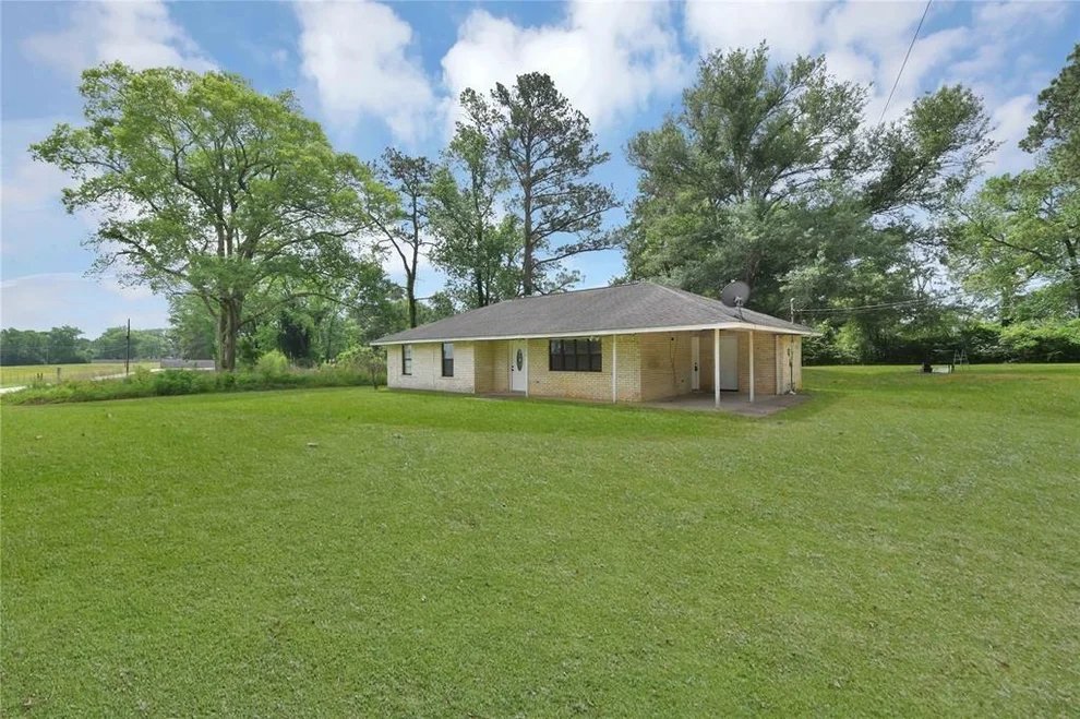 Unit for sale at 200 Lilley Road, Shepherd, TX 77371