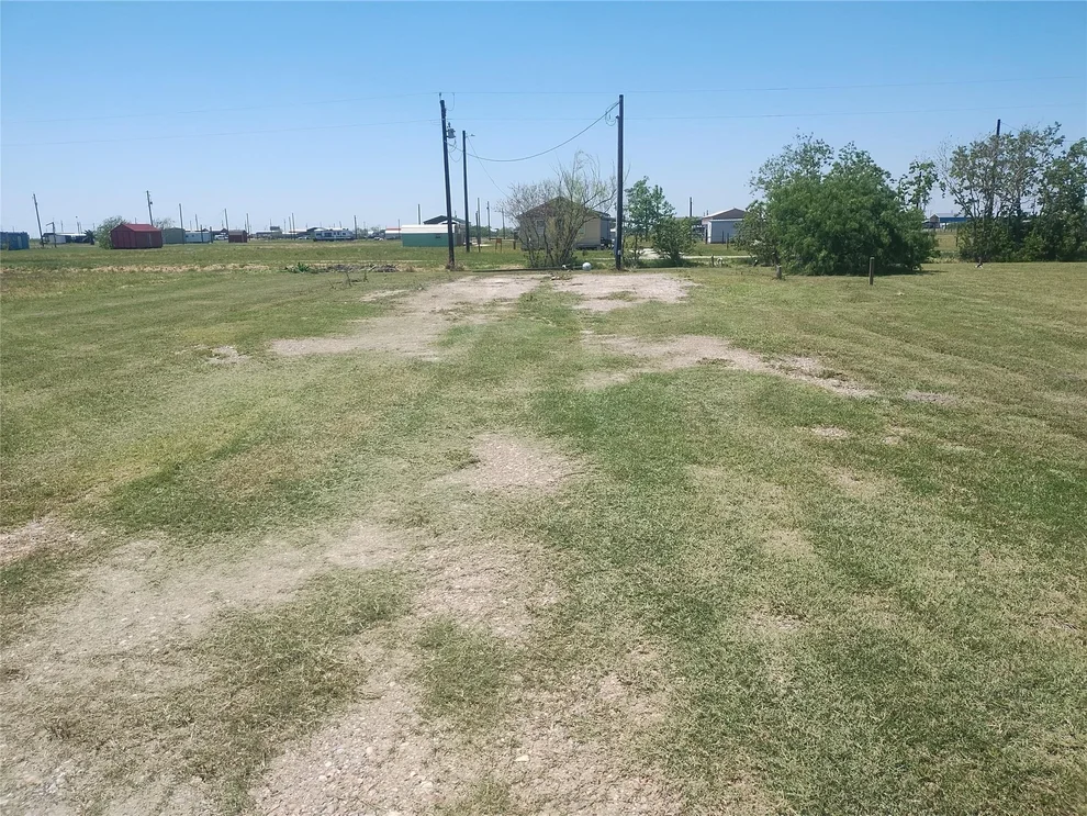Unit for sale at 292 Haddock, Palacios, TX 77465