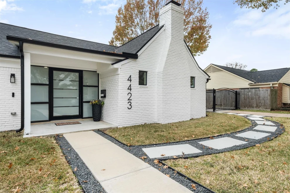 Unit for sale at 4423 Lymbar Drive, Houston, TX 77096