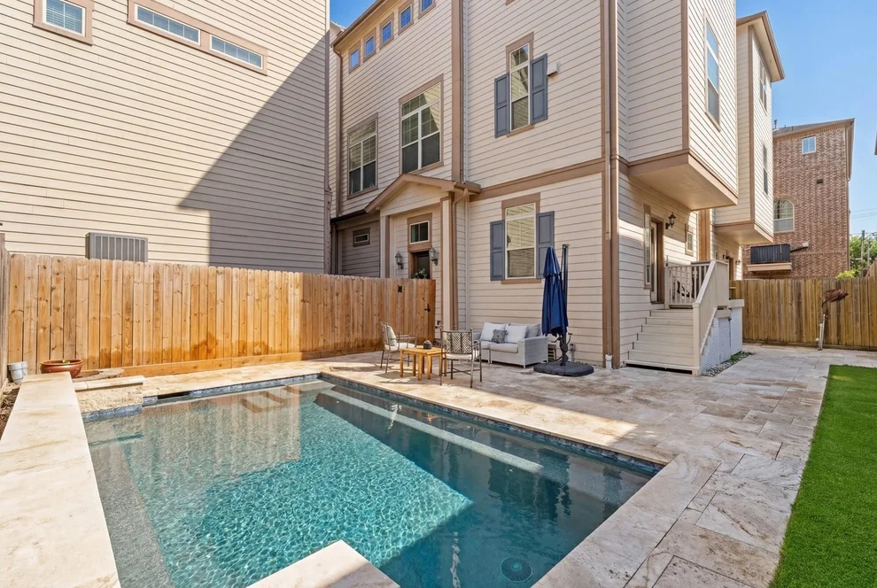 Unit for sale at 1621 W 23rd Street, Houston, TX 77008