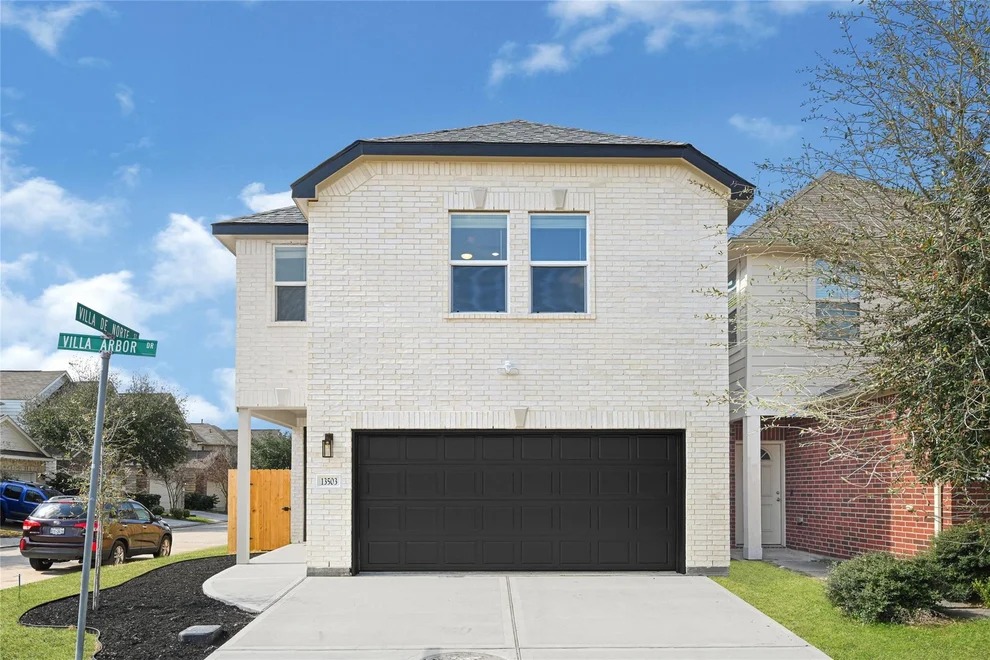 Unit for sale at 13503 Villa Arbor Dr, Houston, TX 77070