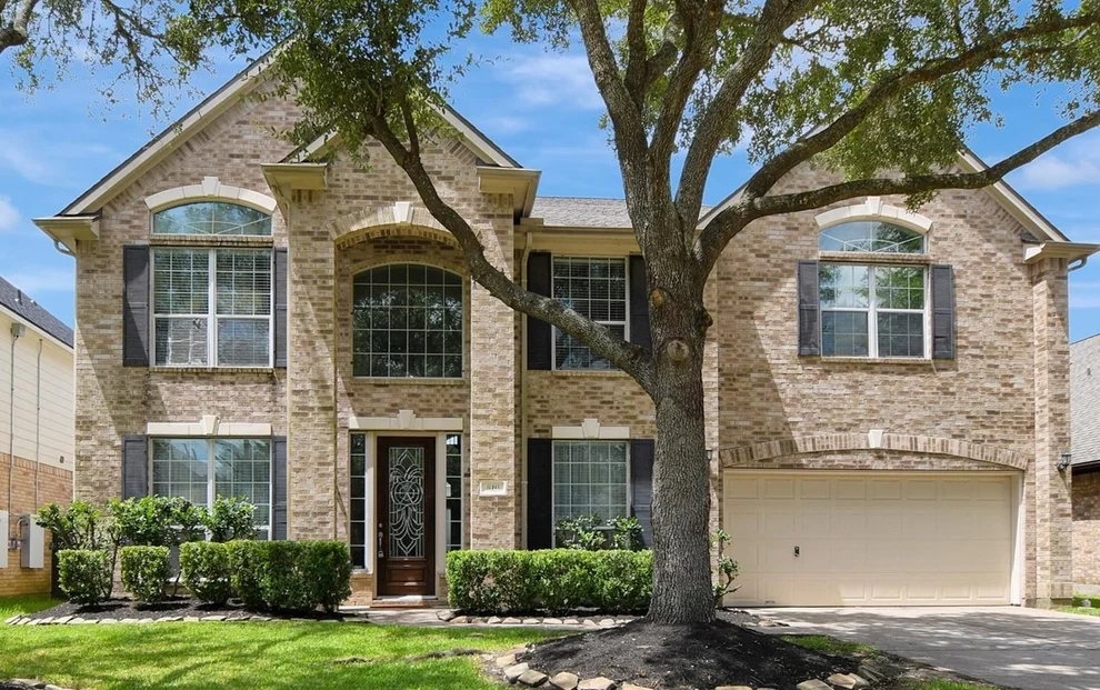 Unit for sale at 810 Almond Pointe, League City, TX 77573