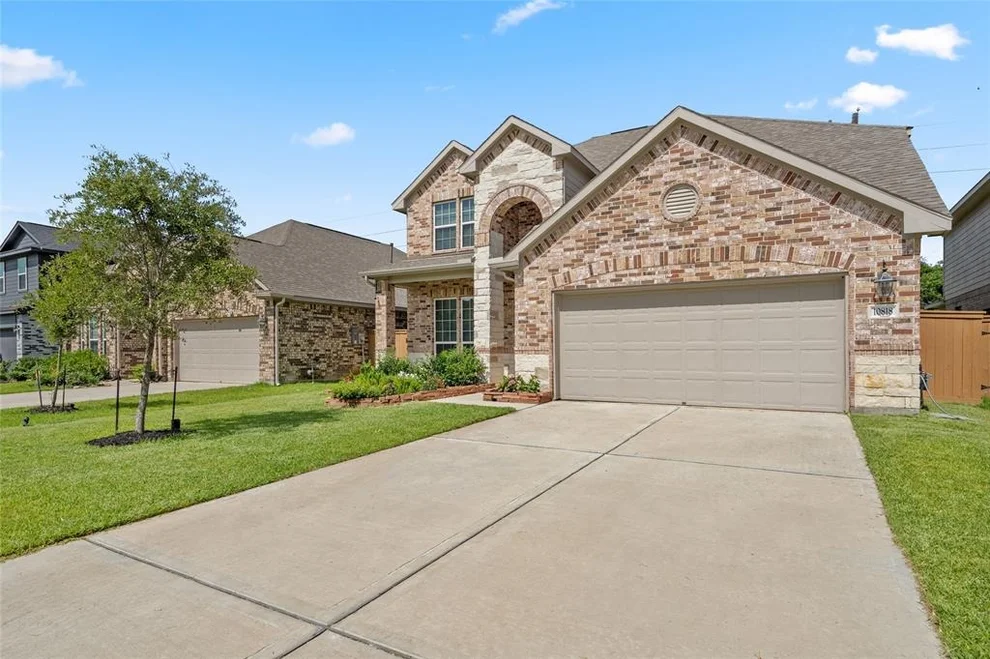Unit for sale at 10818 Mendel Terrace Drive, Rosharon, TX 77583