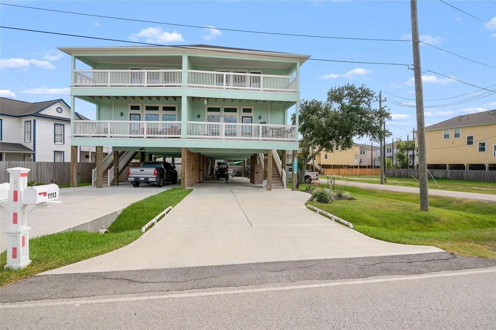Unit for sale at 1113 San Jacinto Street, La Porte, TX 77571