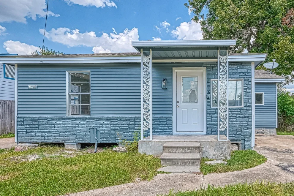 Unit for sale at 6715 Victoria Street, Houston, TX 77020
