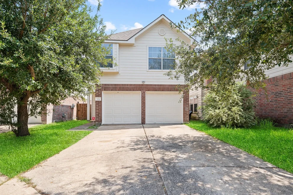 Unit for sale at 7119 Biton Drive, Houston, TX 77083