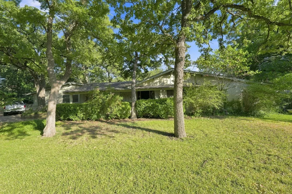 Unit for sale at 5744 Danciger Drive, Fort Worth, TX 76112