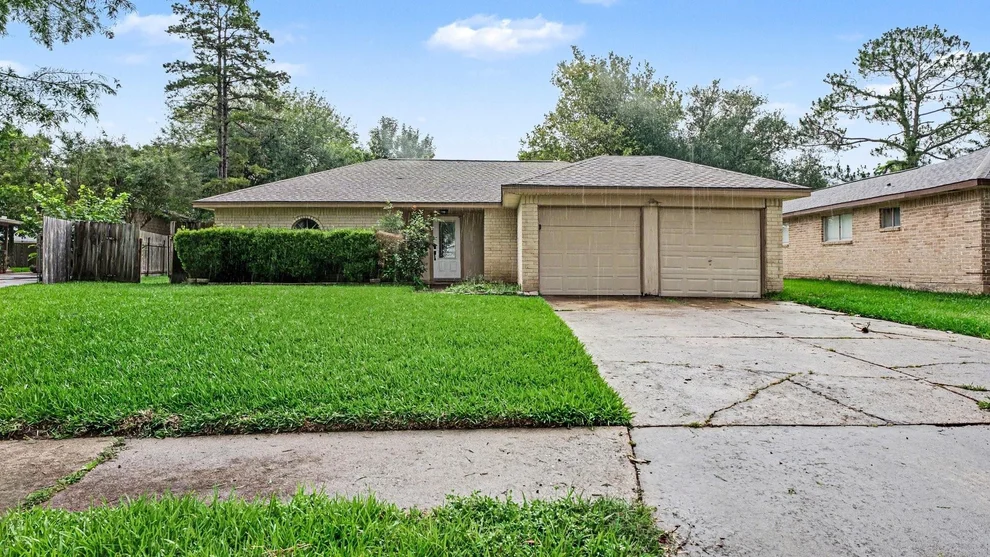 Unit for sale at 16107 Barcelona Drive, Friendswood, TX 77546