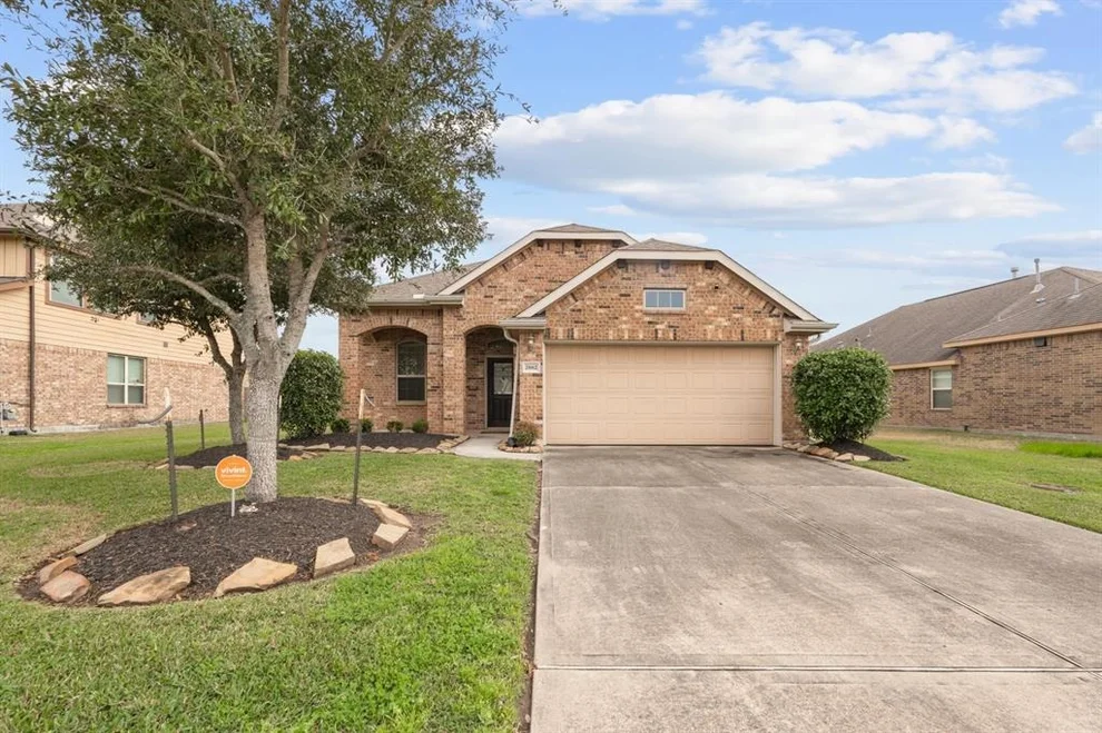 Unit for sale at 2882 Flower Creek Lane, Dickinson, TX 77539