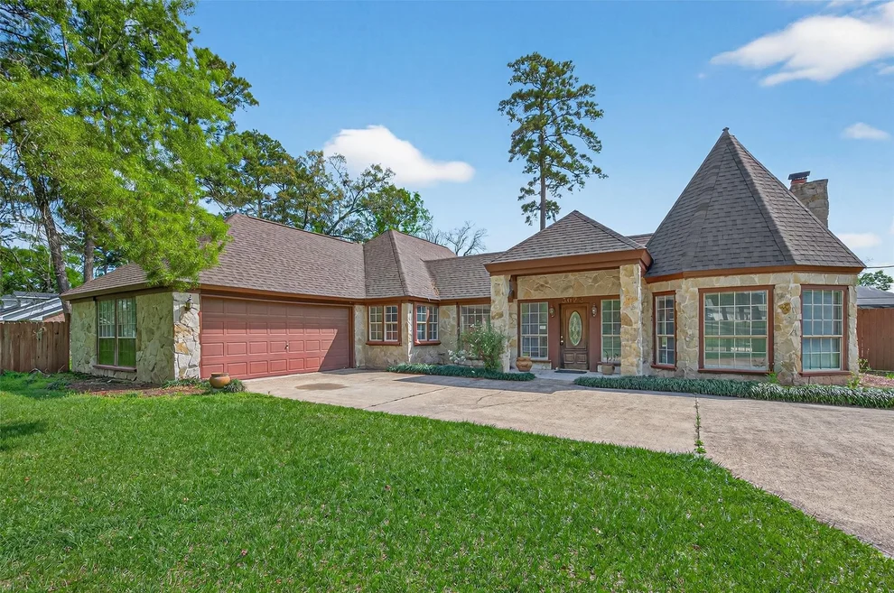 Unit for sale at 3022 Grace Lane, Highlands, TX 77562