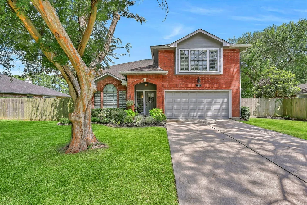 Unit for sale at 2205 S Mission Circle, Friendswood, TX 77546