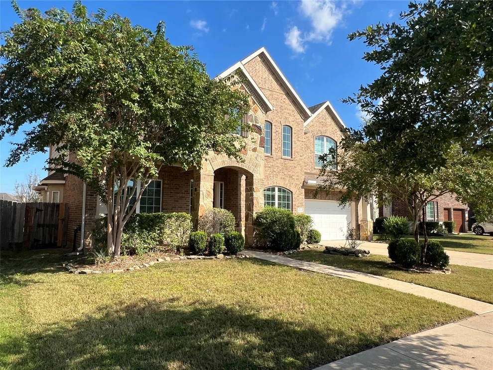 Unit for sale at 4010 Brookfield Run Lane, Sugar Land, TX 77479