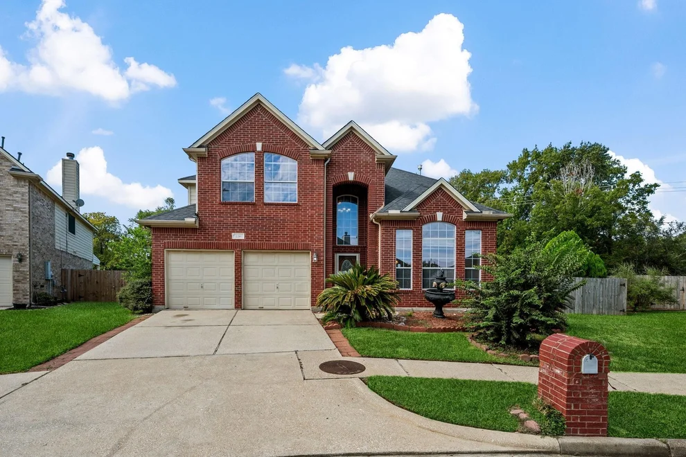 Unit for sale at 226 Persimmon Drive, Baytown, TX 77520