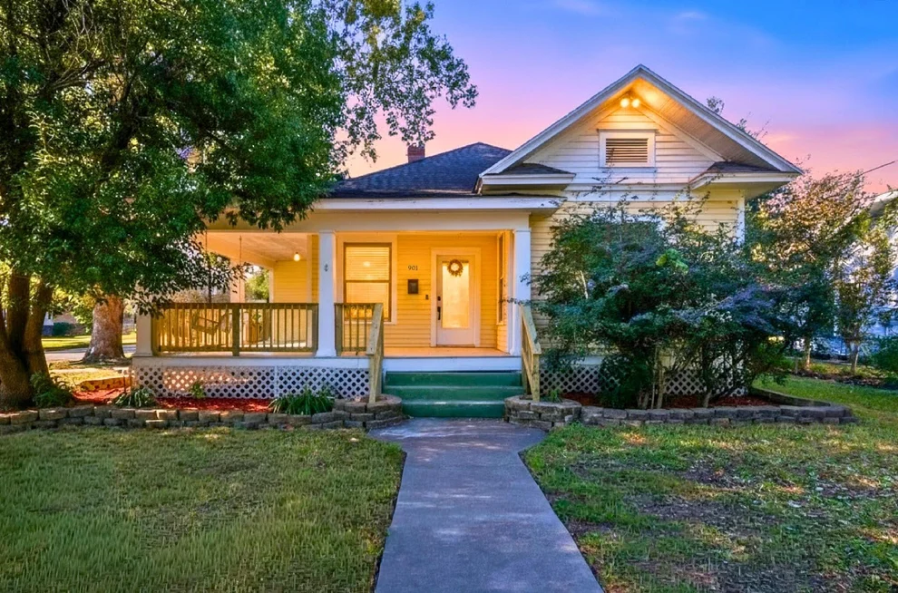 Unit for sale at 901 N Craig Street, Victoria, TX 77901