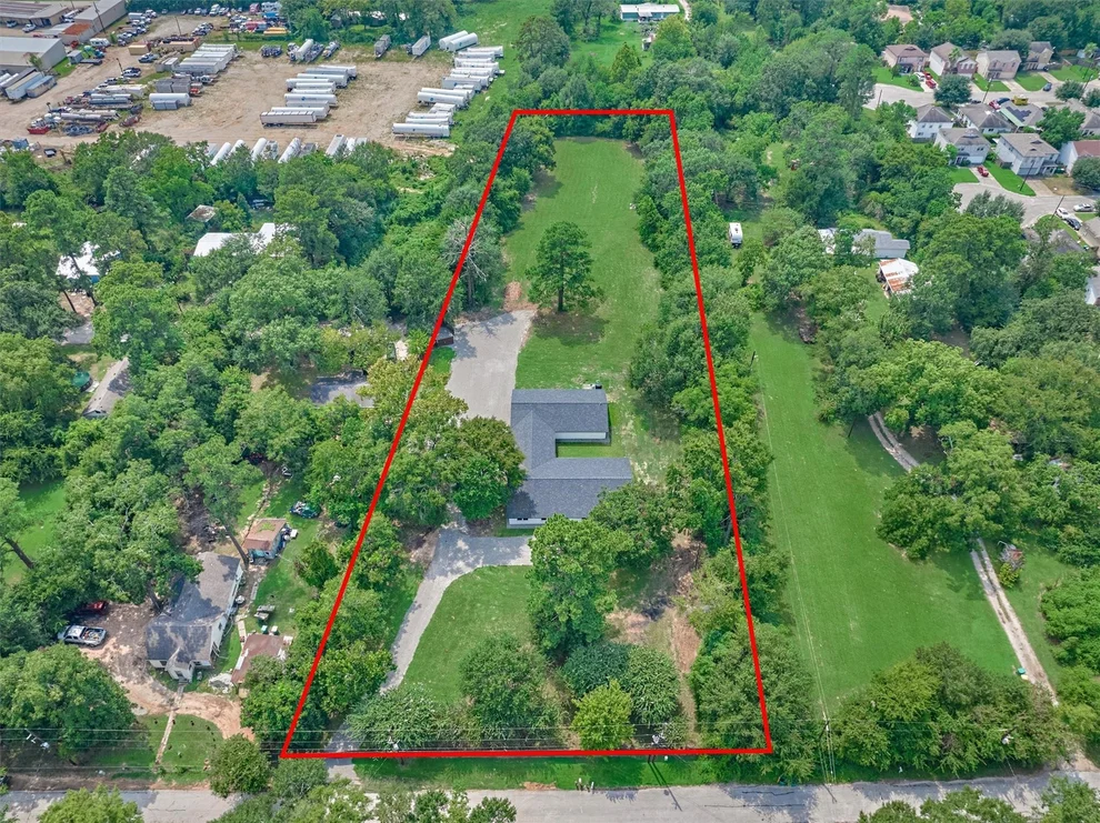 Unit for sale at 283 Eastwood Drive, Conroe, TX 77301