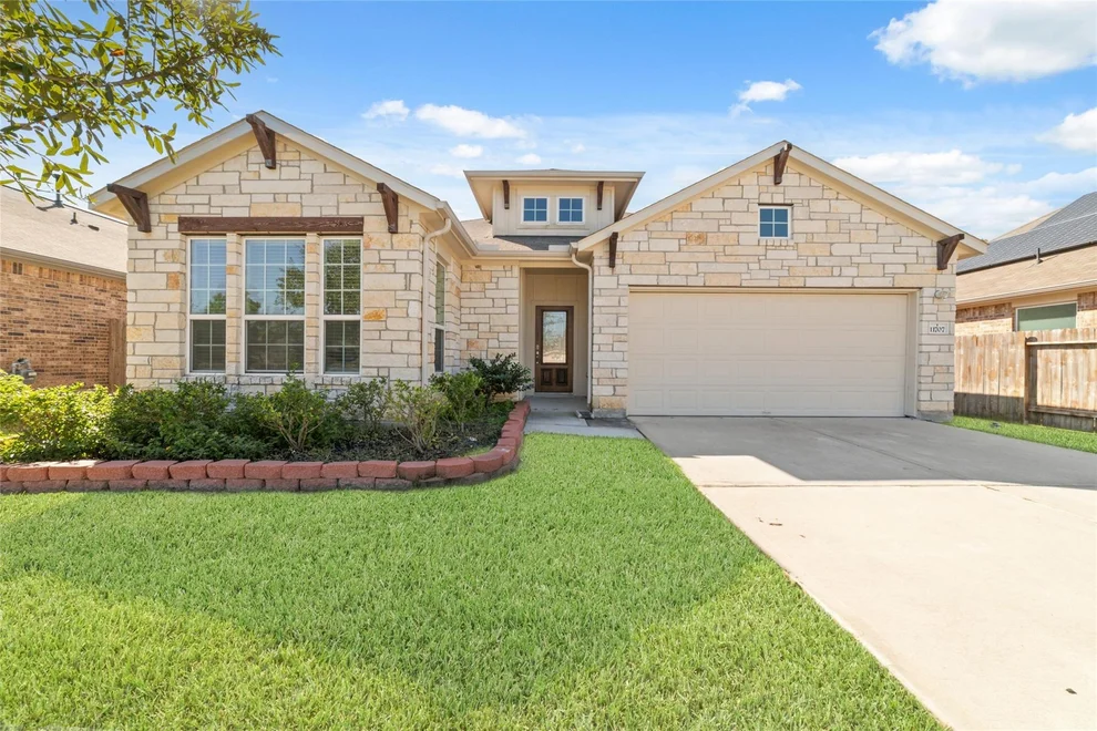 Unit for sale at 11707 Rosehall Reach Ln, Tomball, TX 77377