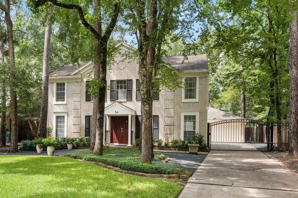 Unit for sale at 54 Rockridge Drive, The Woodlands, TX 77381
