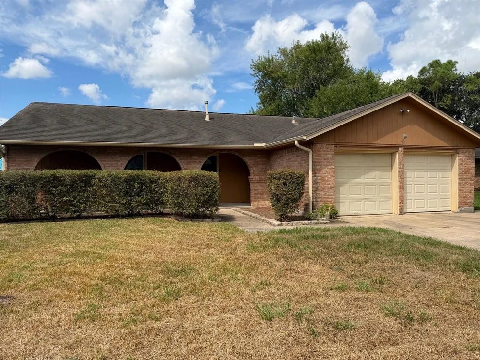 Unit for sale at 3206 Brookdale Court, Deer Park, TX 77536