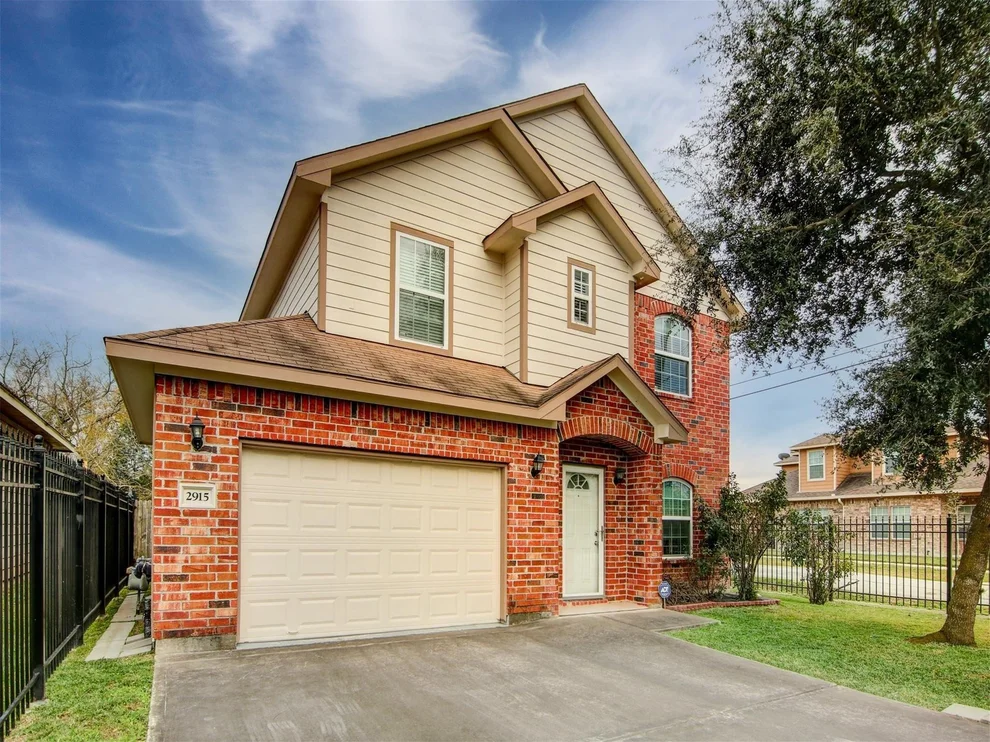 Unit for sale at 2915 Paige Street, Houston, TX 77004
