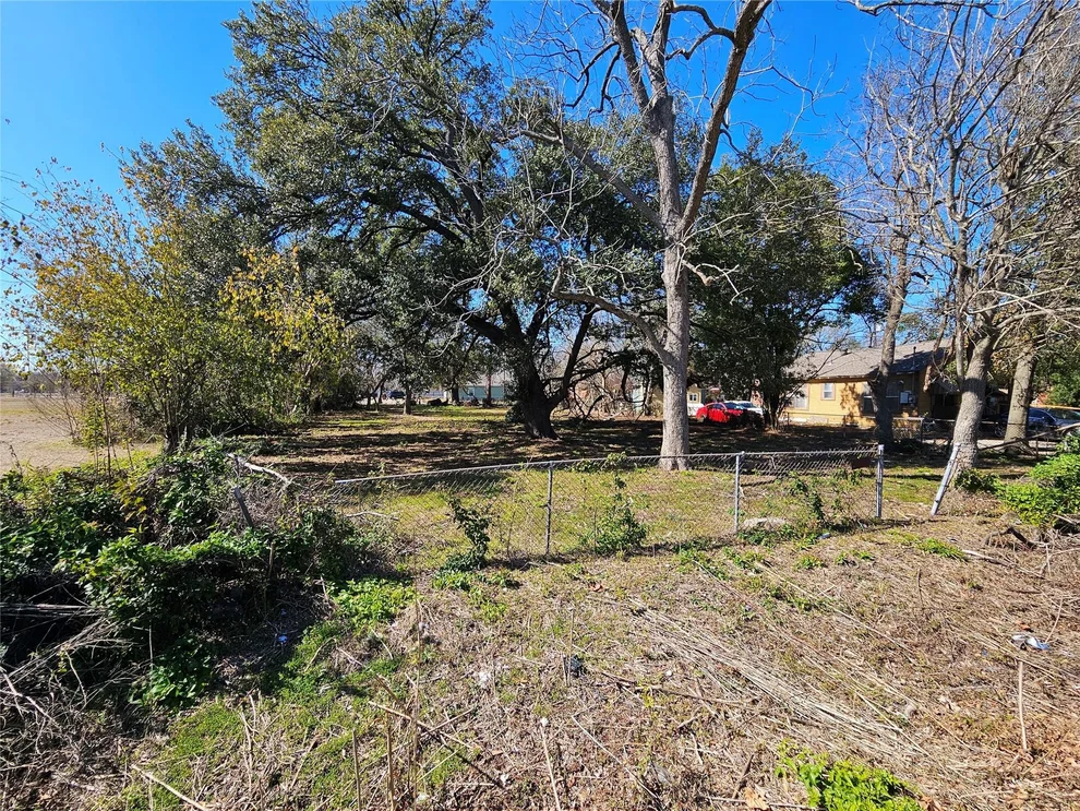 Unit for sale at 5120 Shreveport Boulevard, Houston, TX 77028
