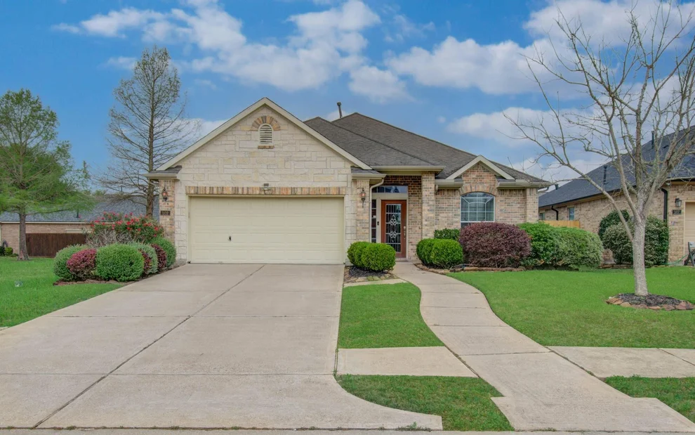Unit for sale at 509 Redbridge Lane, League City, TX 77573